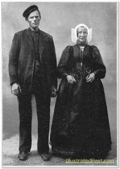 Man and woman in Laren, (in the Gooi).