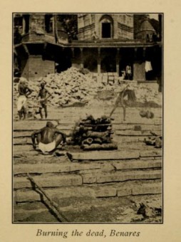 Cremation on the banks of the Ganges